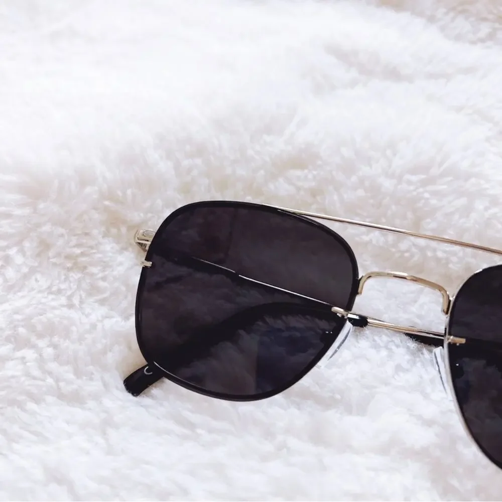 Leo Dark Gray & Silver Lenses Polarized Sunglasses